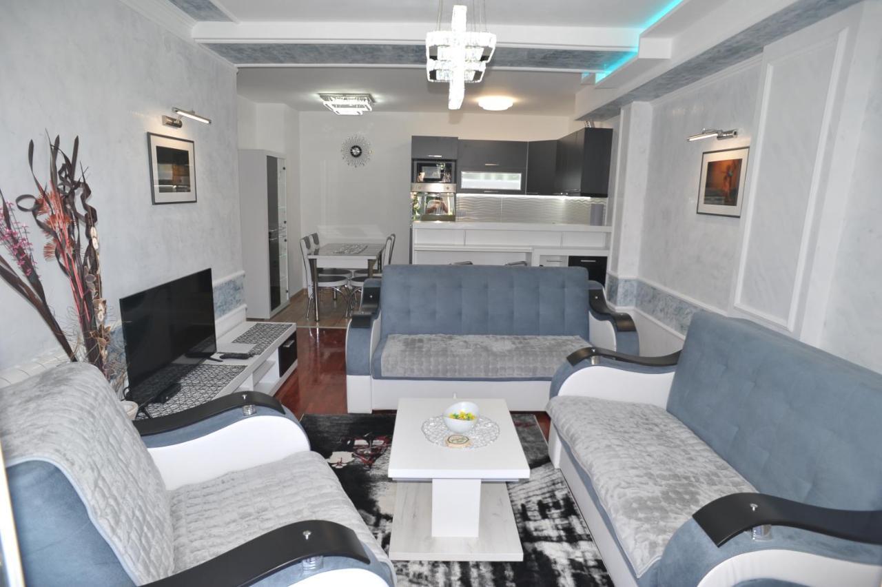 Twins Apartments ชาชาค ภายนอก รูปภาพ