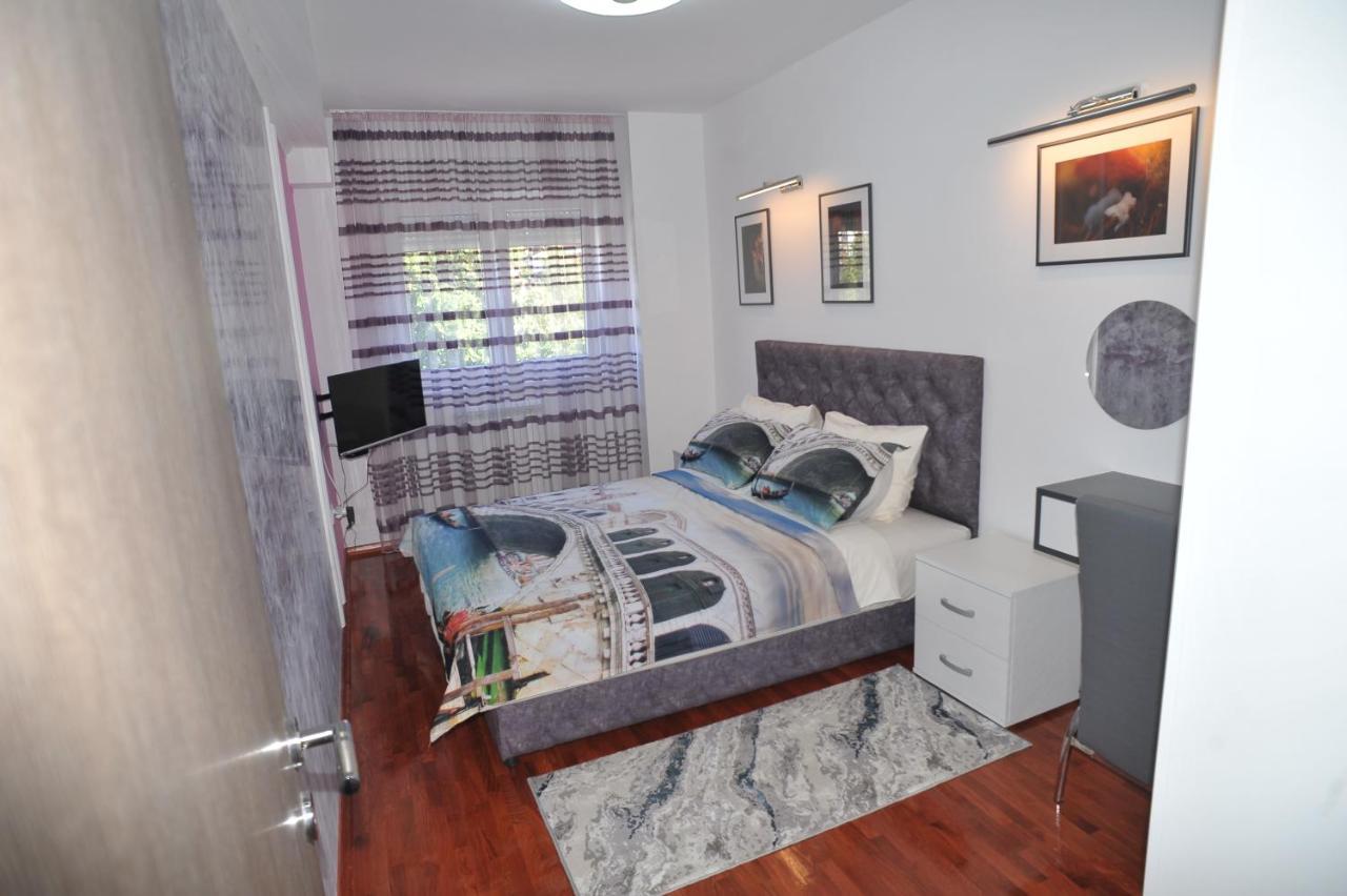Twins Apartments ชาชาค ภายนอก รูปภาพ