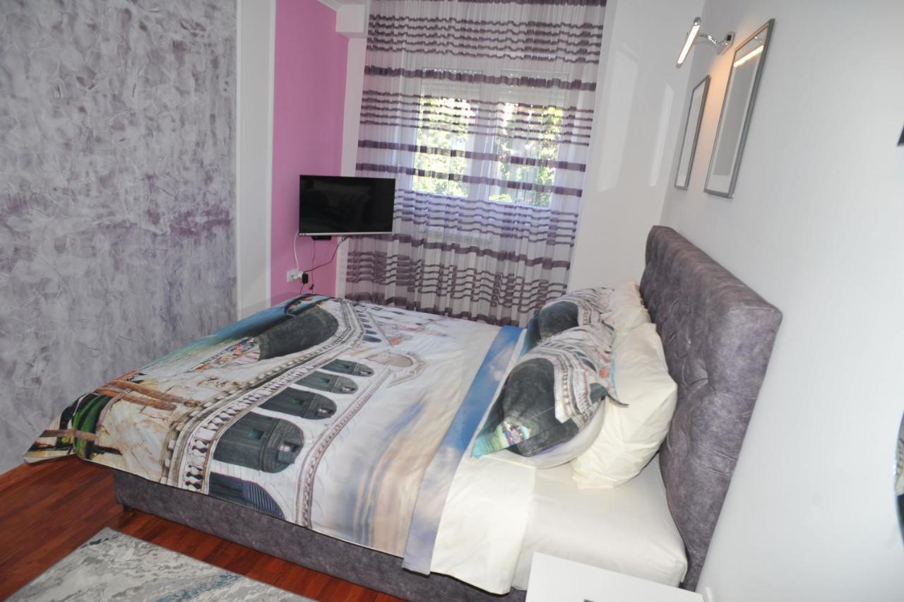 Twins Apartments ชาชาค ภายนอก รูปภาพ