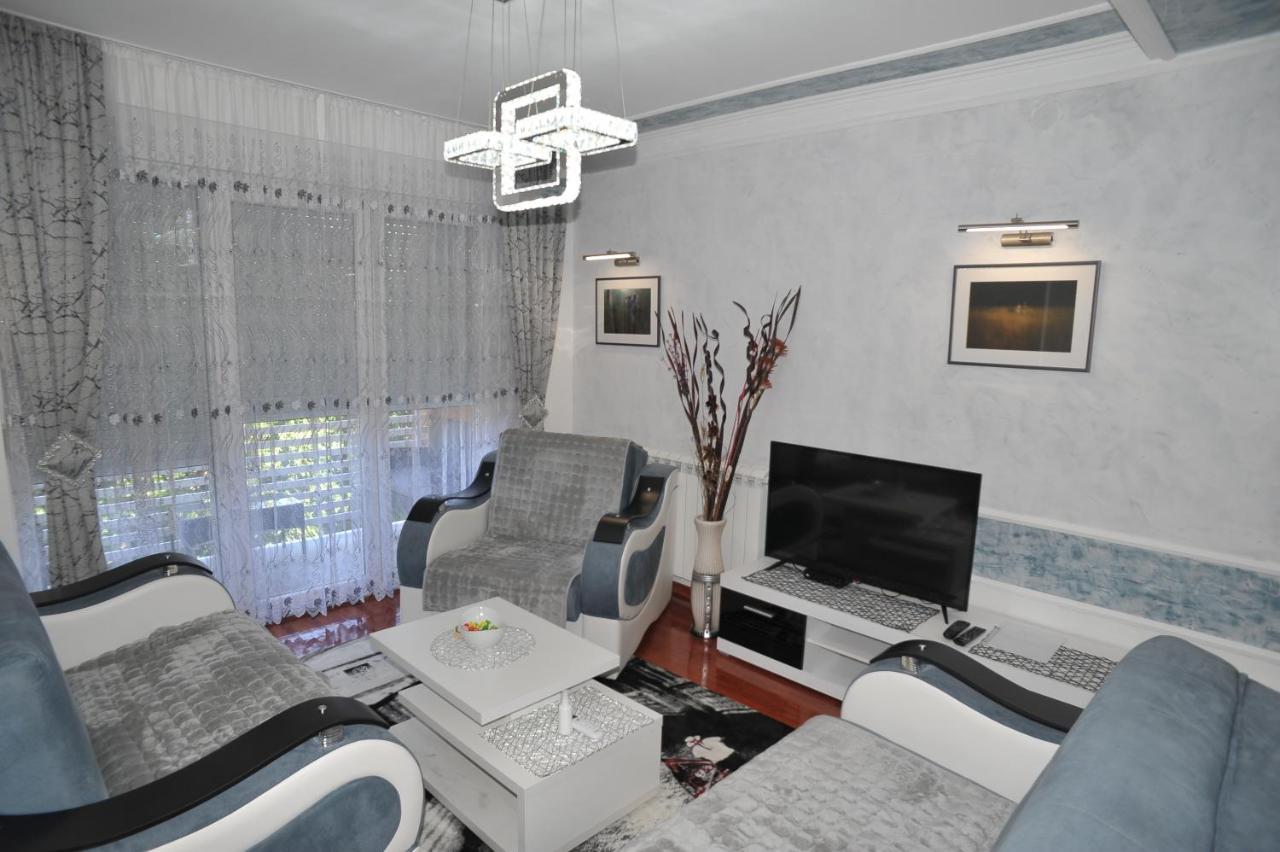 Twins Apartments ชาชาค ภายนอก รูปภาพ