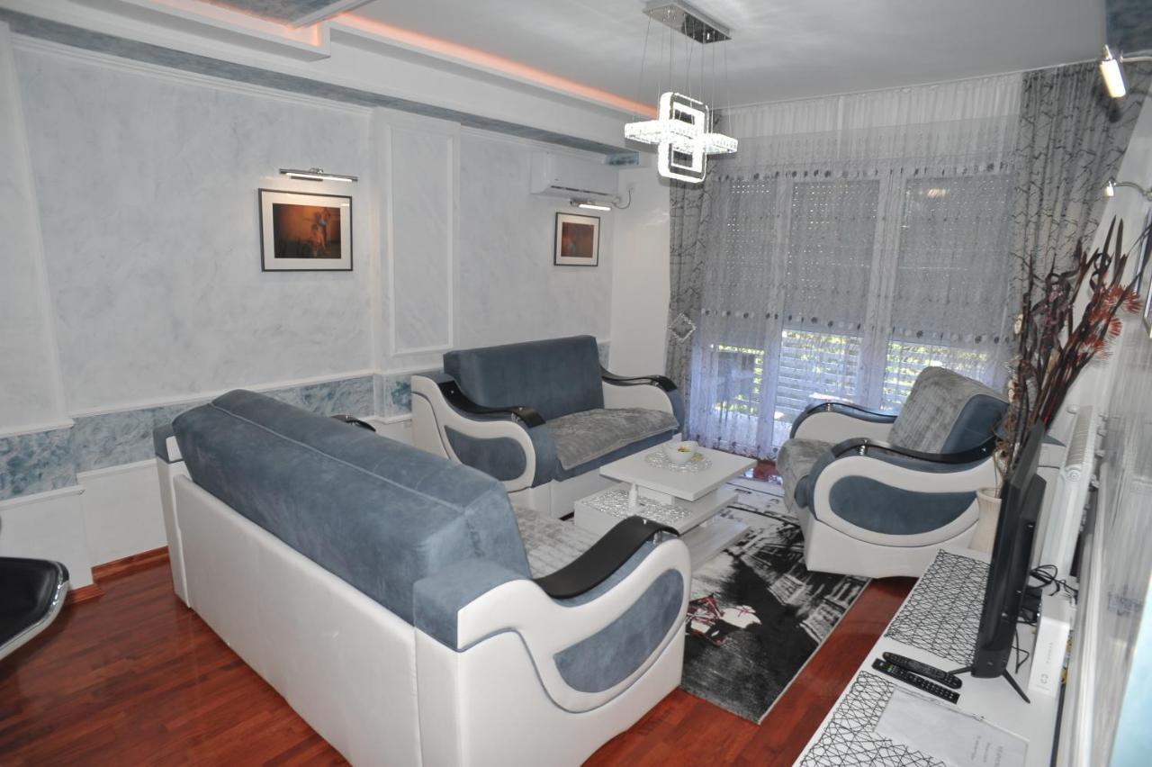 Twins Apartments ชาชาค ภายนอก รูปภาพ