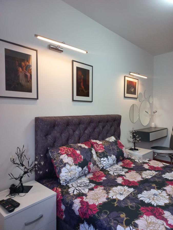 Twins Apartments ชาชาค ภายนอก รูปภาพ