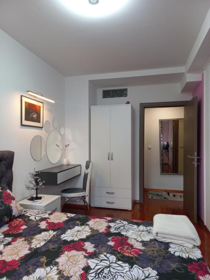 Twins Apartments ชาชาค ภายนอก รูปภาพ