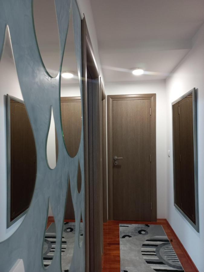 Twins Apartments ชาชาค ภายนอก รูปภาพ